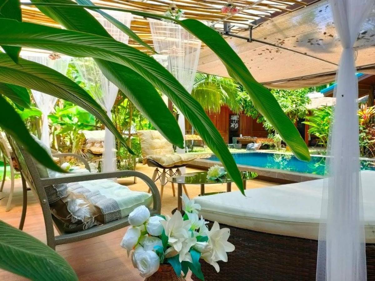 Alaska Pool Cafe&homestay2 *