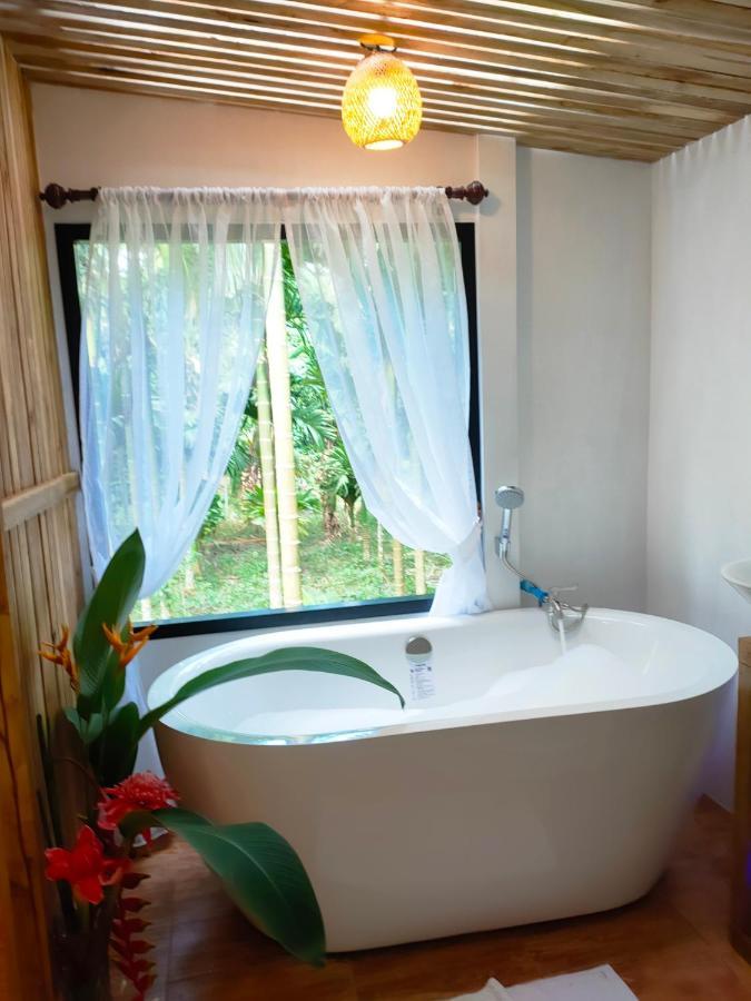Alaska Pool Cafe&homestay2