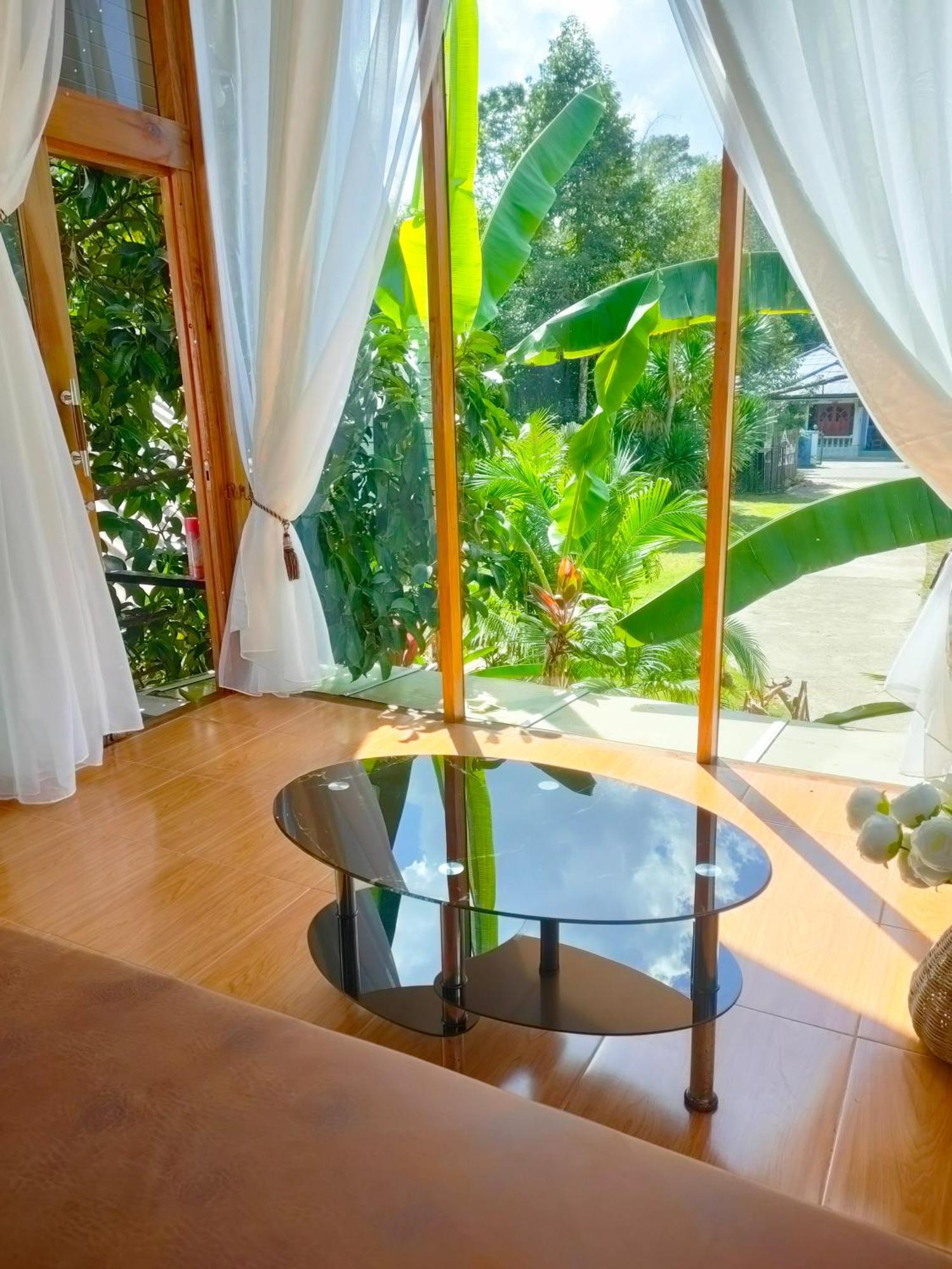 Alaska Pool Cafe&homestay2 Homestay