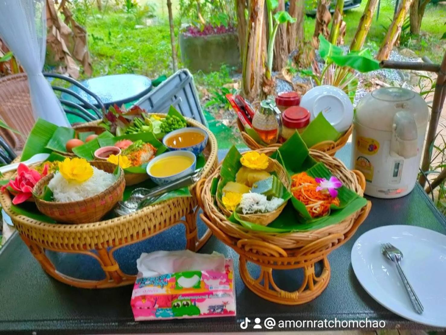 Alaska Pool Cafe&homestay2 Homestay *